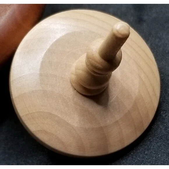 Handmade wooden spinning tops - Picture 8 of 11